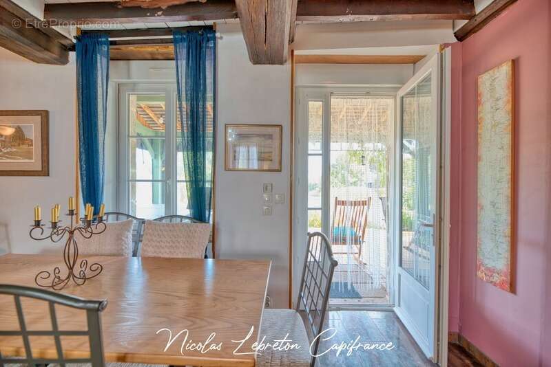 Maison en pierre rénovée de 202 m² – 4 chambres + studio indépendant – Dépendance de 100 m² – Terrain clos de 2 775 m² - photo 5