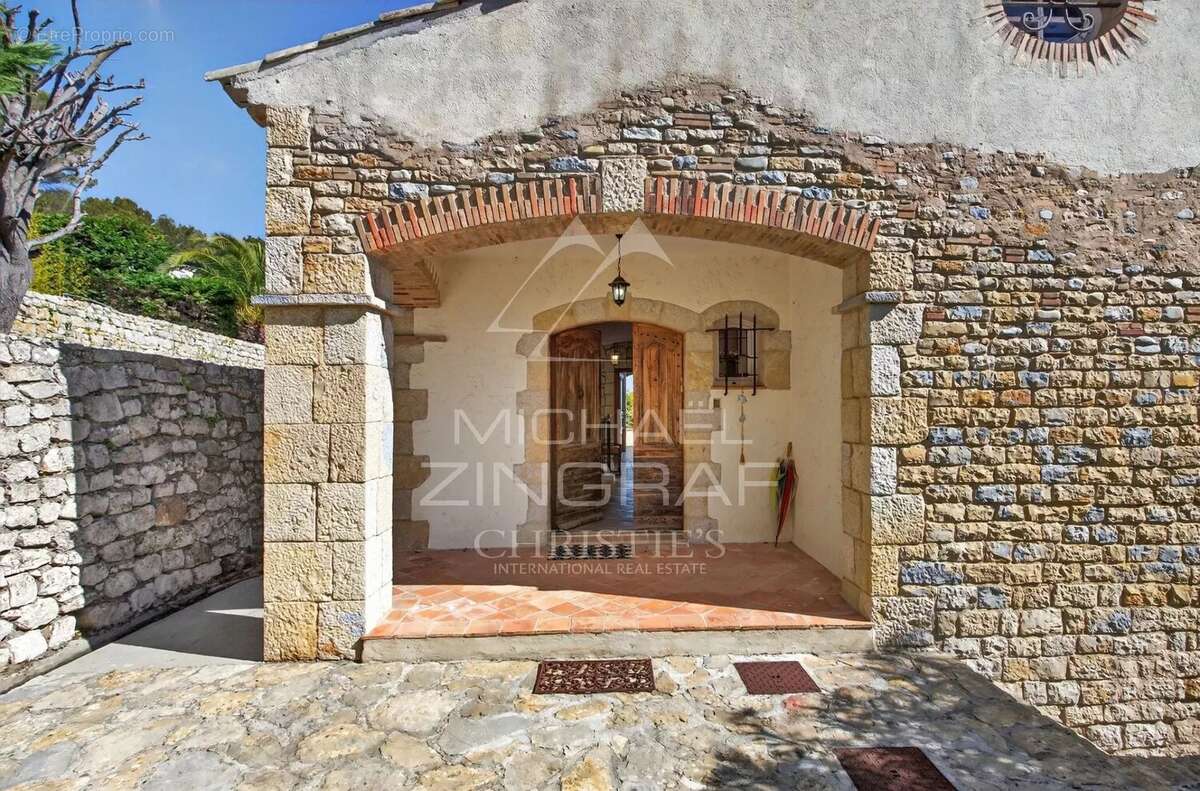 Maison à VALLAURIS