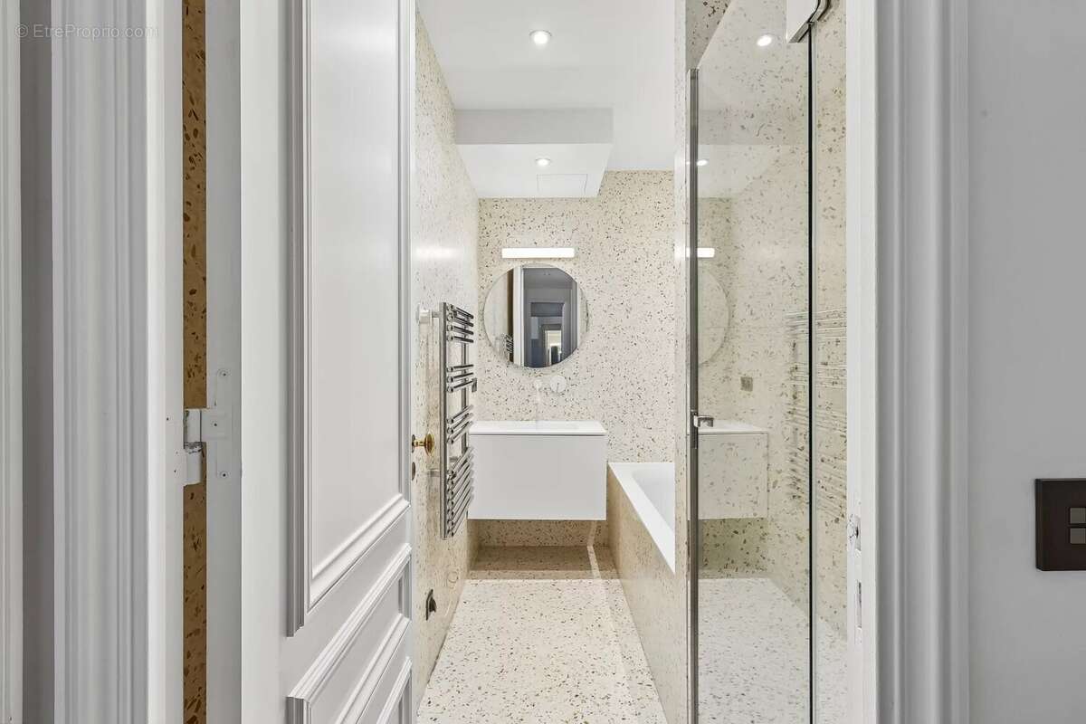 Appartement à PARIS-6E