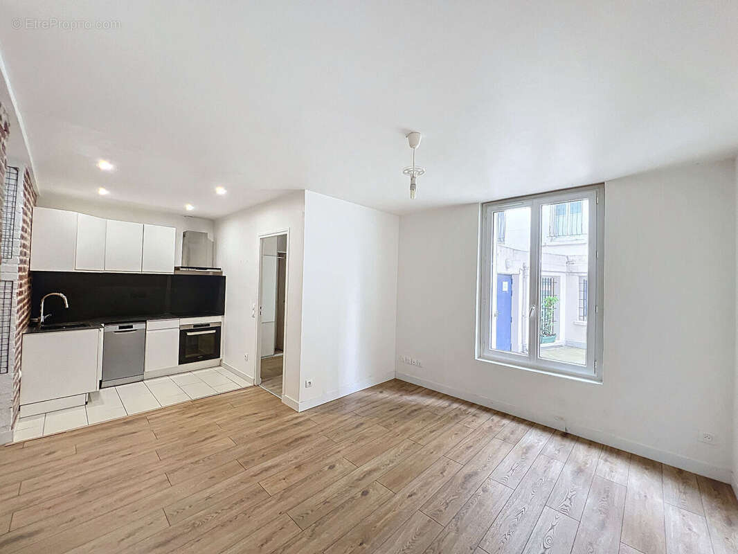 Appartement à NANTERRE
