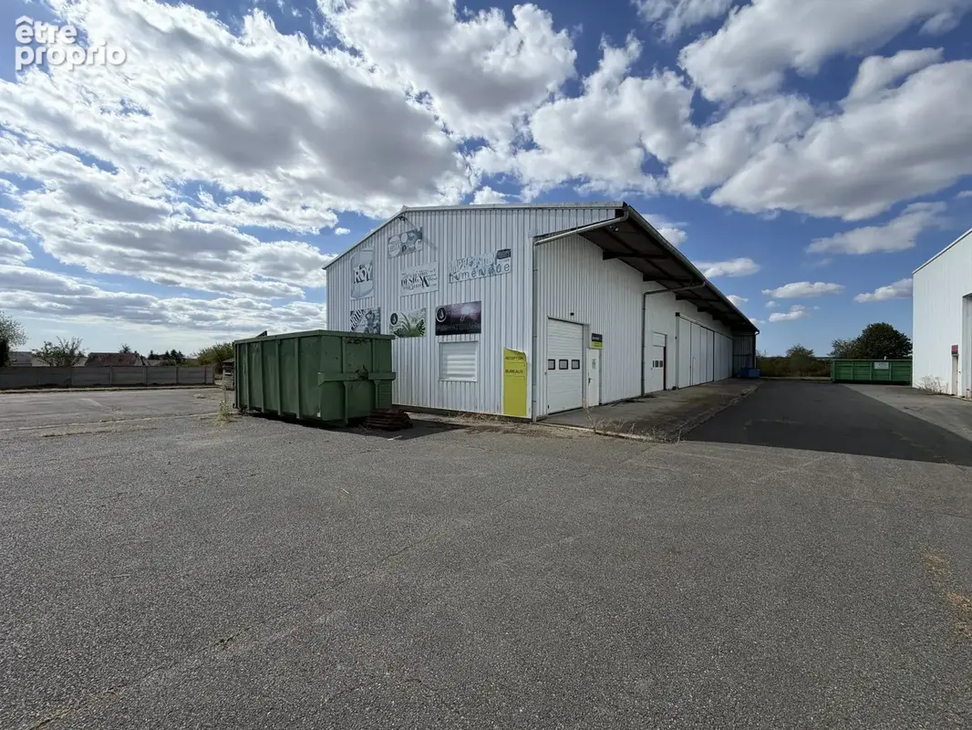 Commerce 3 377 m² à vendre à Beaulieu-Sur-Loire (45630) - photo 2
