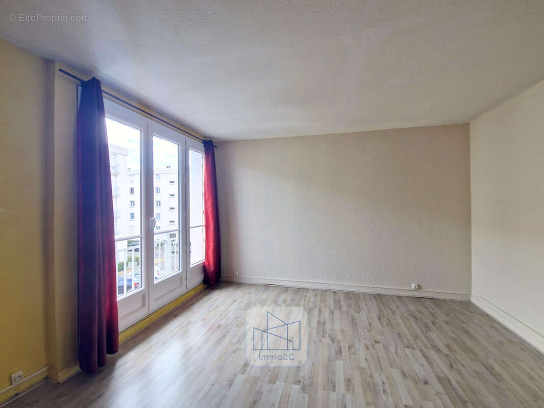 Appartement à REZE