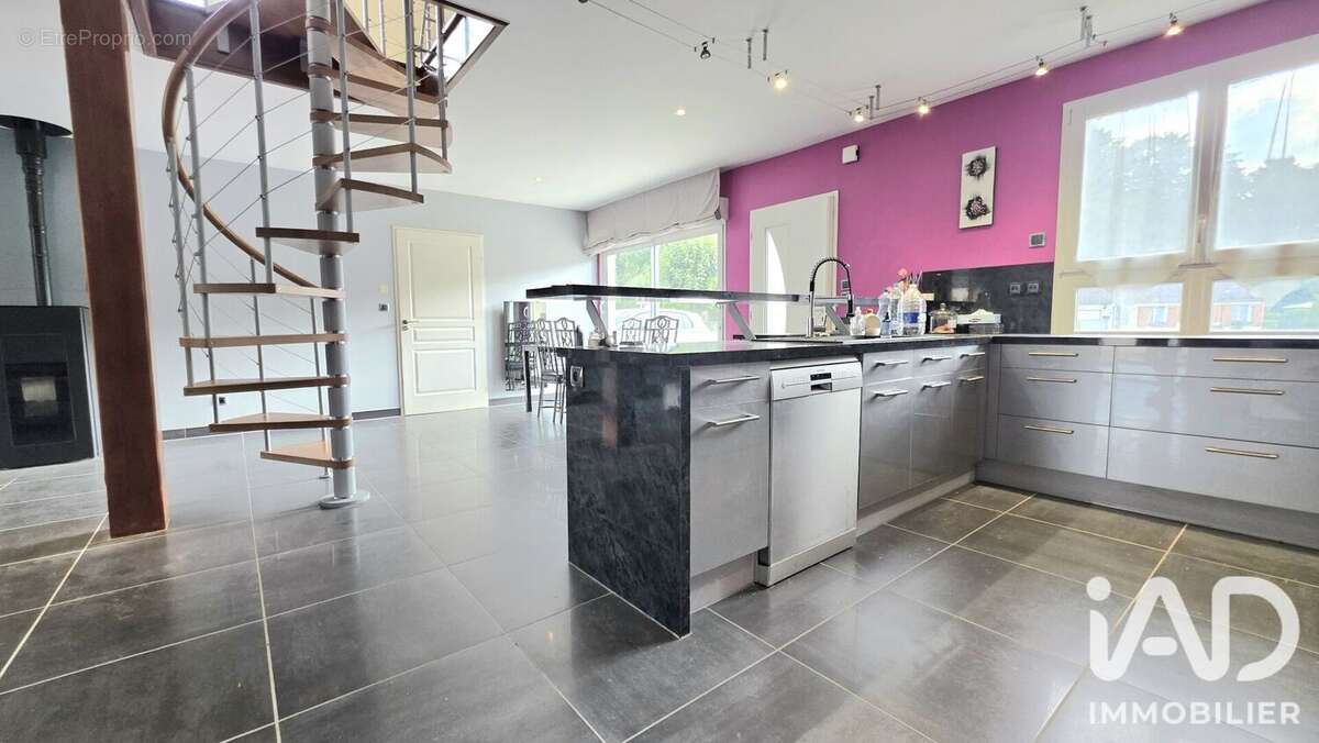 Maison 148 m² à Arc-En-Barrois  - photo 8