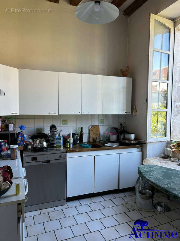 Cuisine - Maison à JOIGNY