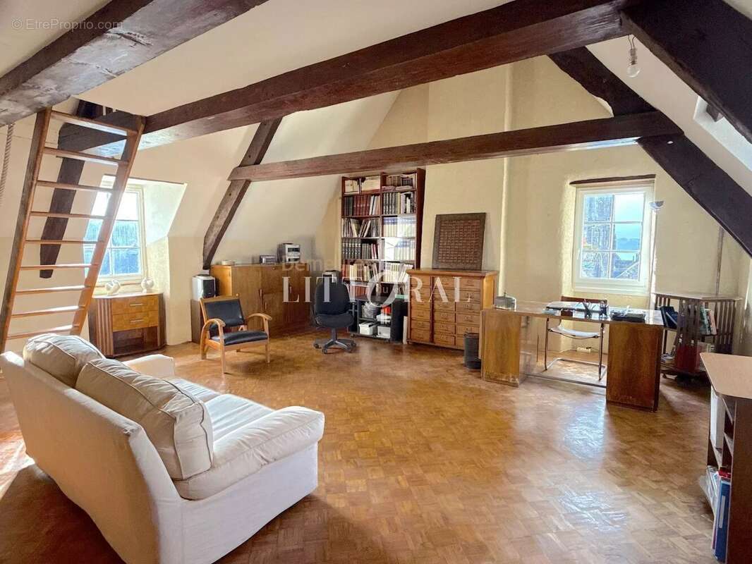 Maison à SAINT-SULIAC
