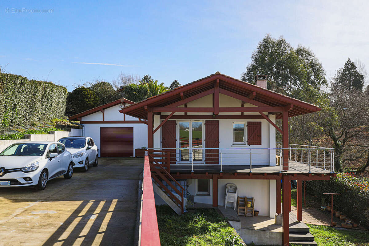 Maison à SAINT-PEE-SUR-NIVELLE