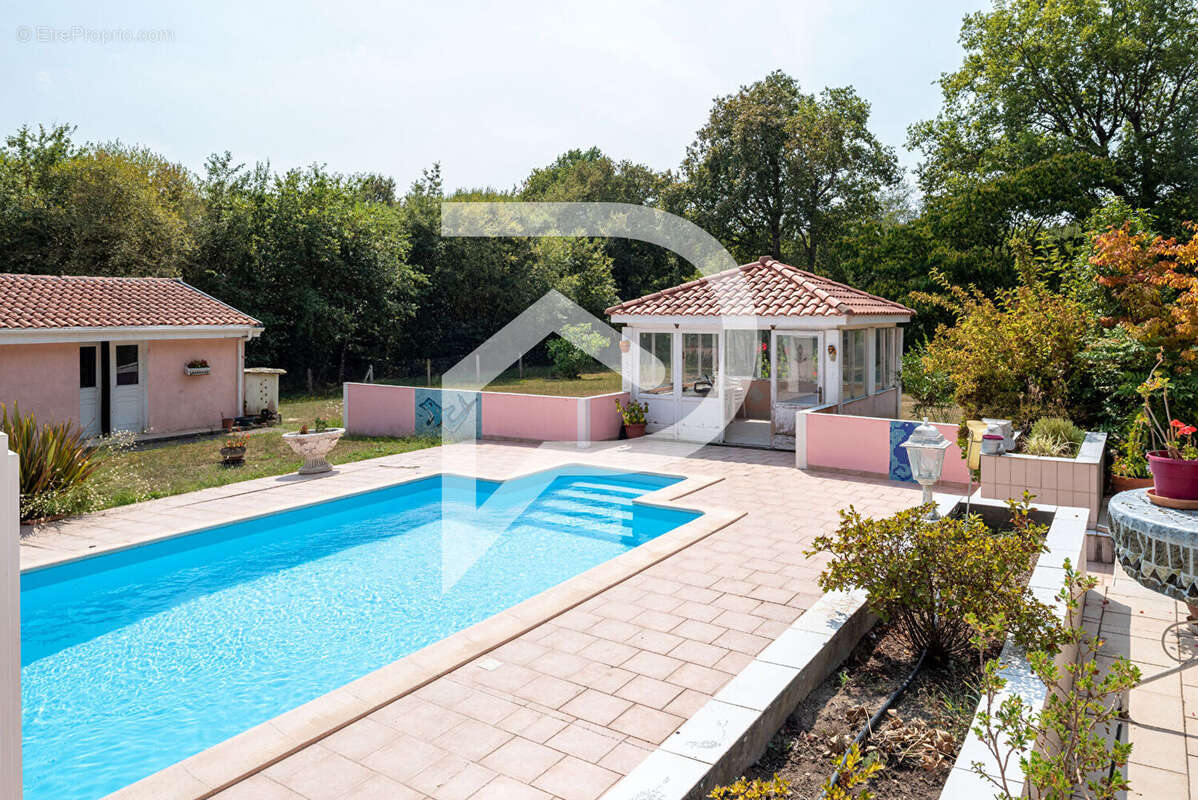 Maison à BRETAGNE-DE-MARSAN
