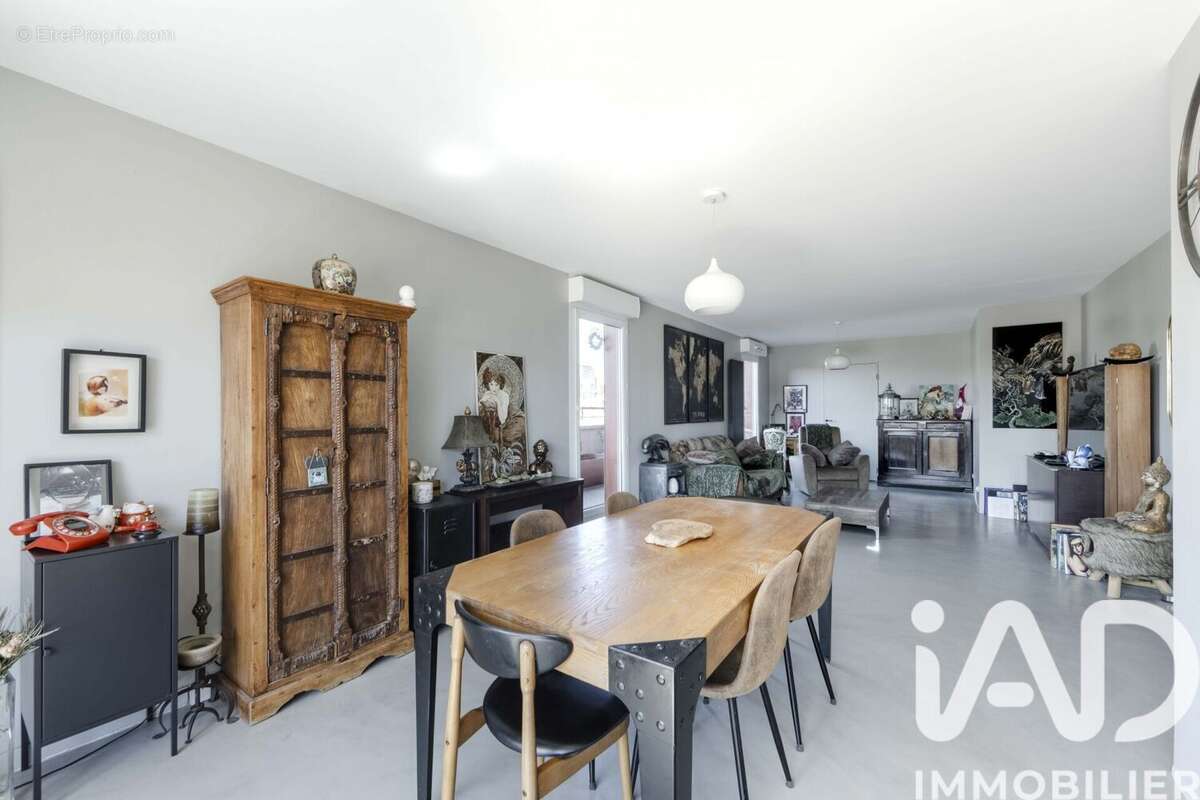 Photo 3 - Appartement à SAINT-DENIS