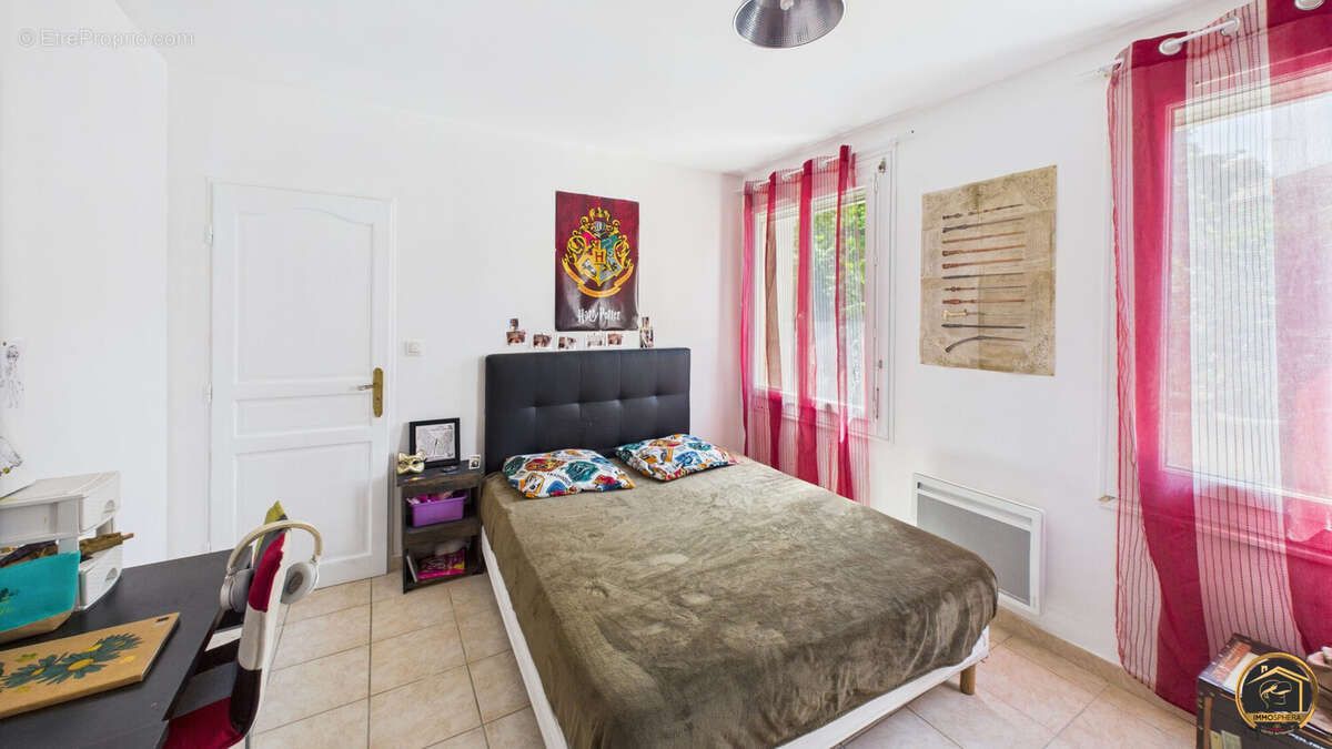 Chambre 3  - Maison à PARAZA