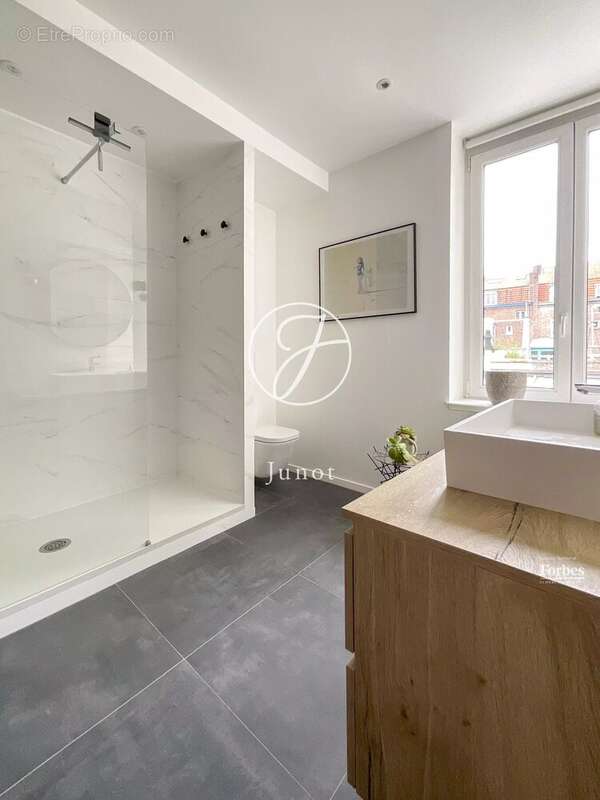 Lille - SAINT MAURICE - Maison à vendre 160 m2 - 4 chambres - Jardin - Possibilité garage en plus - photo 16