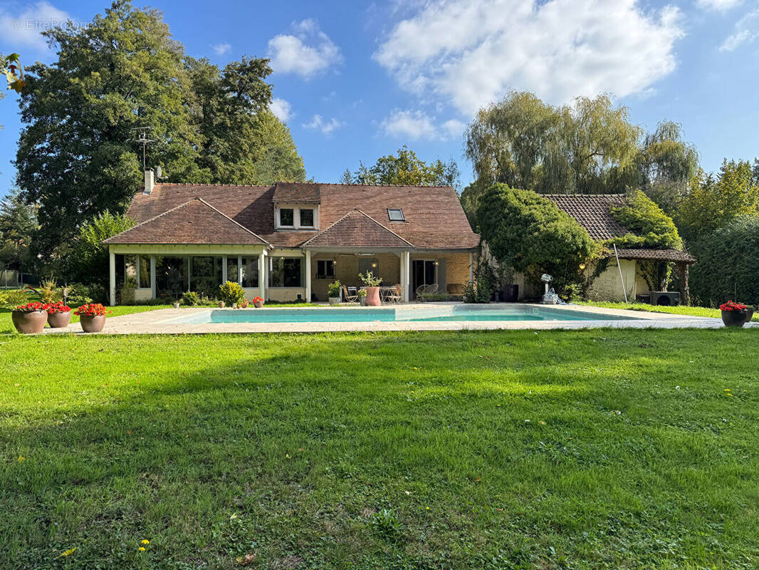 Maison à SAINT-REMY-L'HONORE