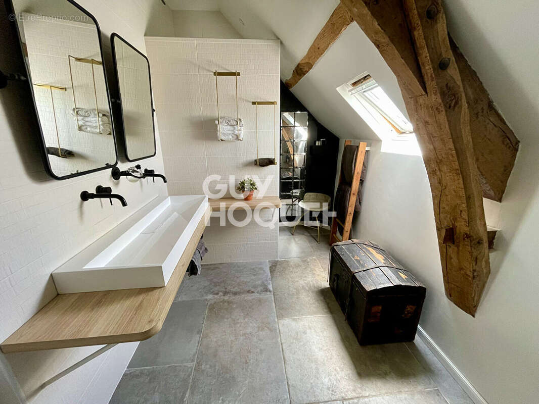 Maison à DOL-DE-BRETAGNE