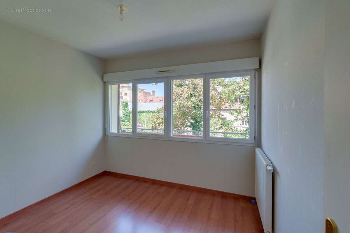 Appartement 3 pièces 60.02 m²  loi Carrez avec cave et garage en centre ville d'EVIAN-LES-BAINS - photo 6
