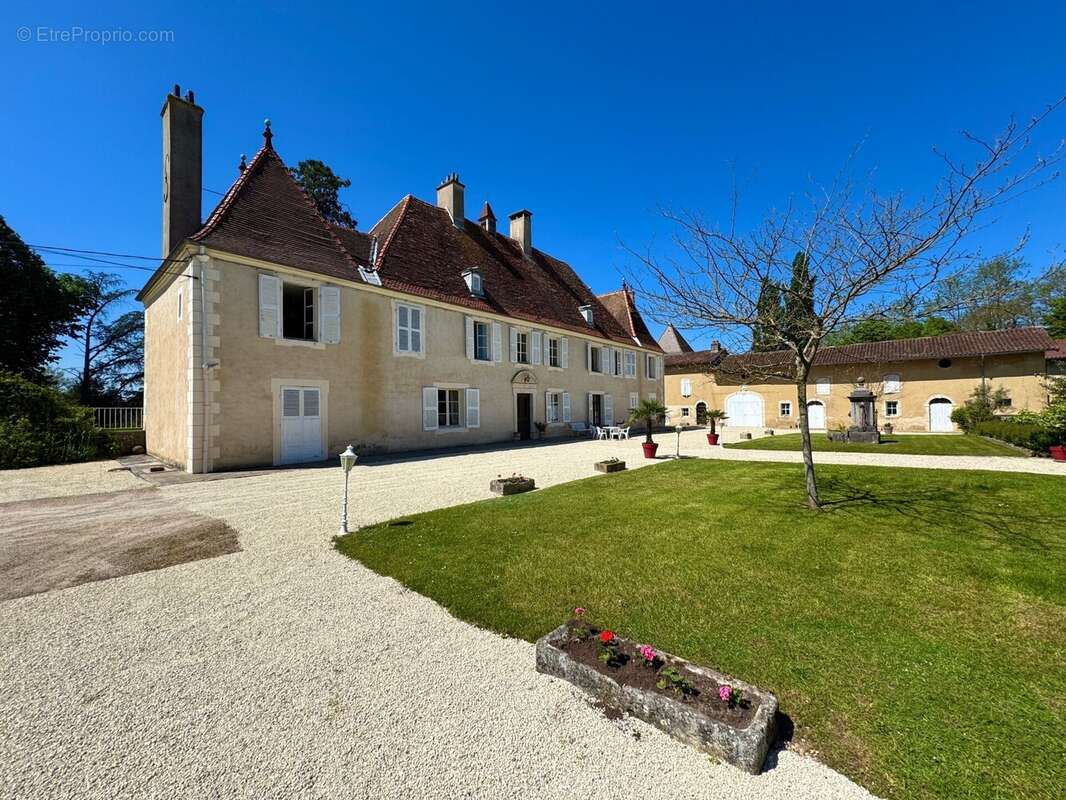 Maison à BOURG-EN-BRESSE