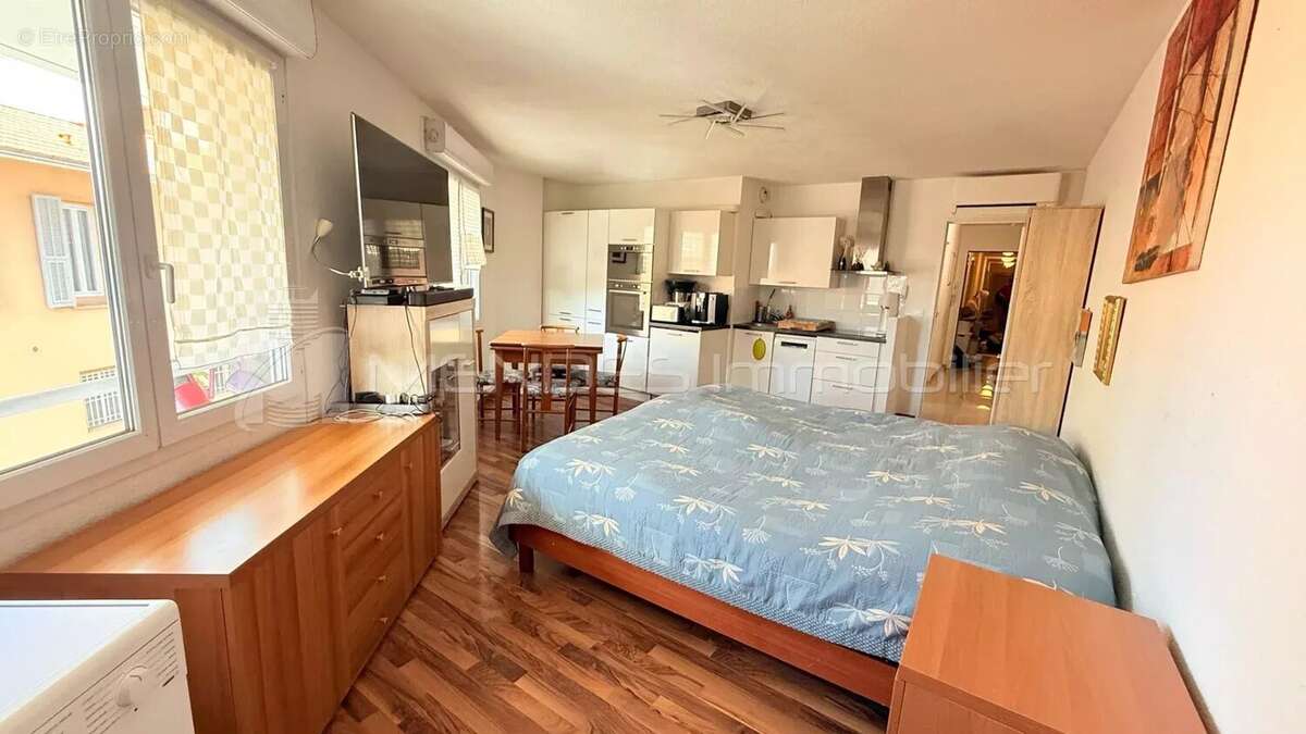 Appartement à ROQUEBRUNE-CAP-MARTIN