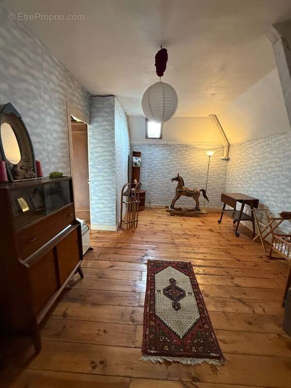 Maison à CUZION