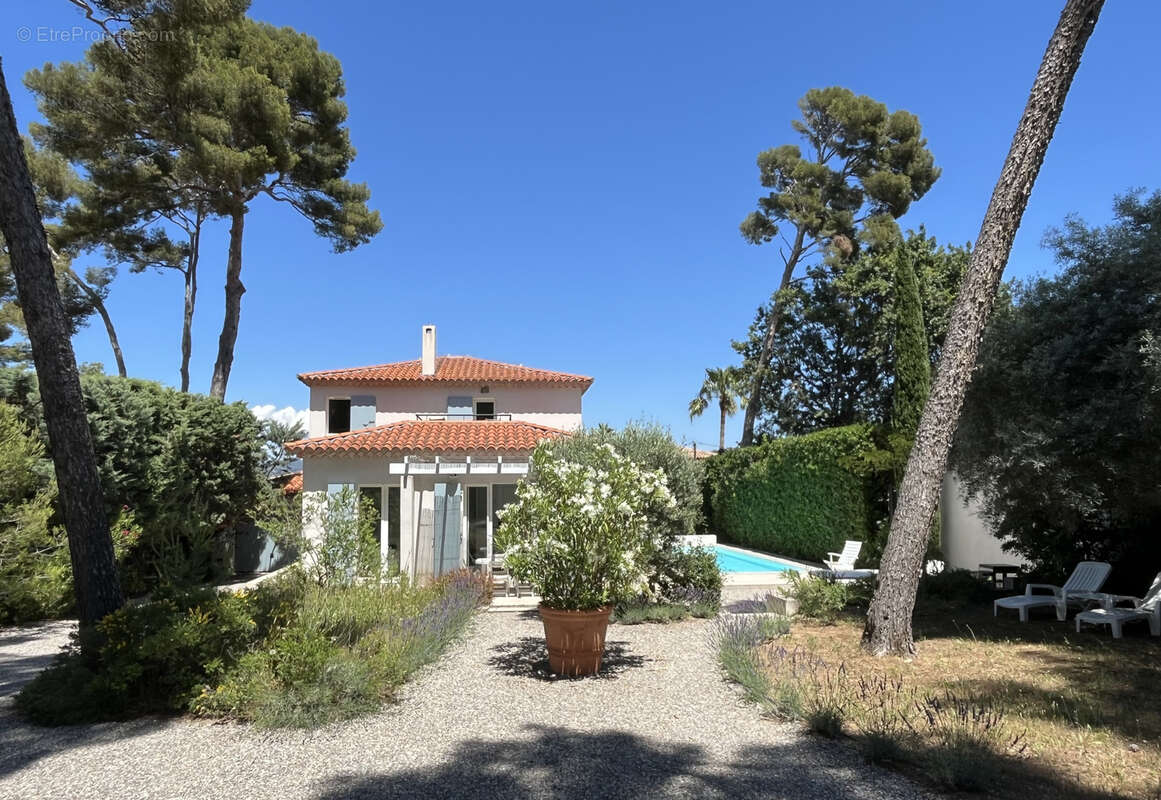 Maison à SIX-FOURS-LES-PLAGES