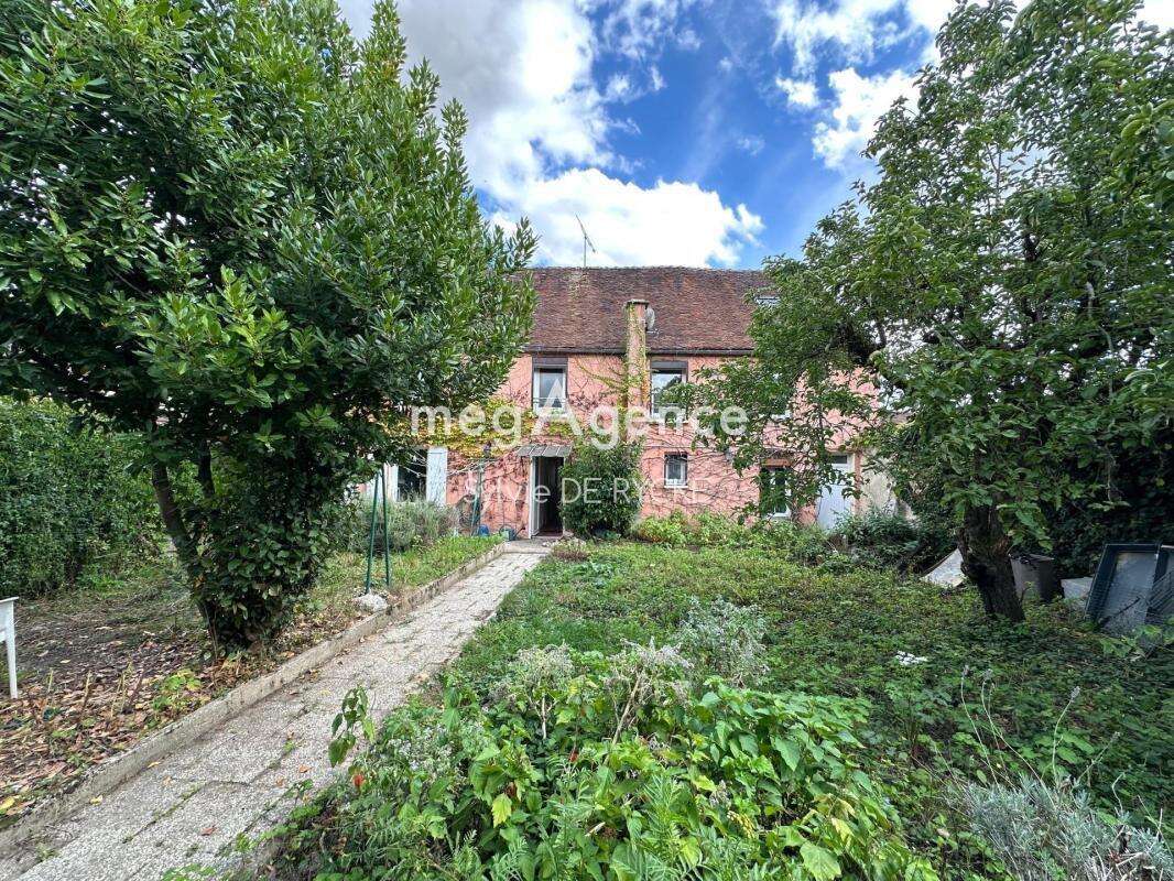 Maison à VILLENEUVE-L'ARCHEVEQUE