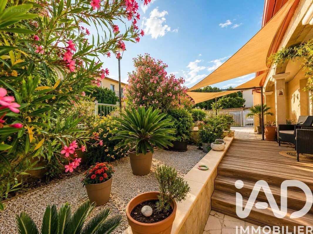 Photo 4 - Maison à REYNES