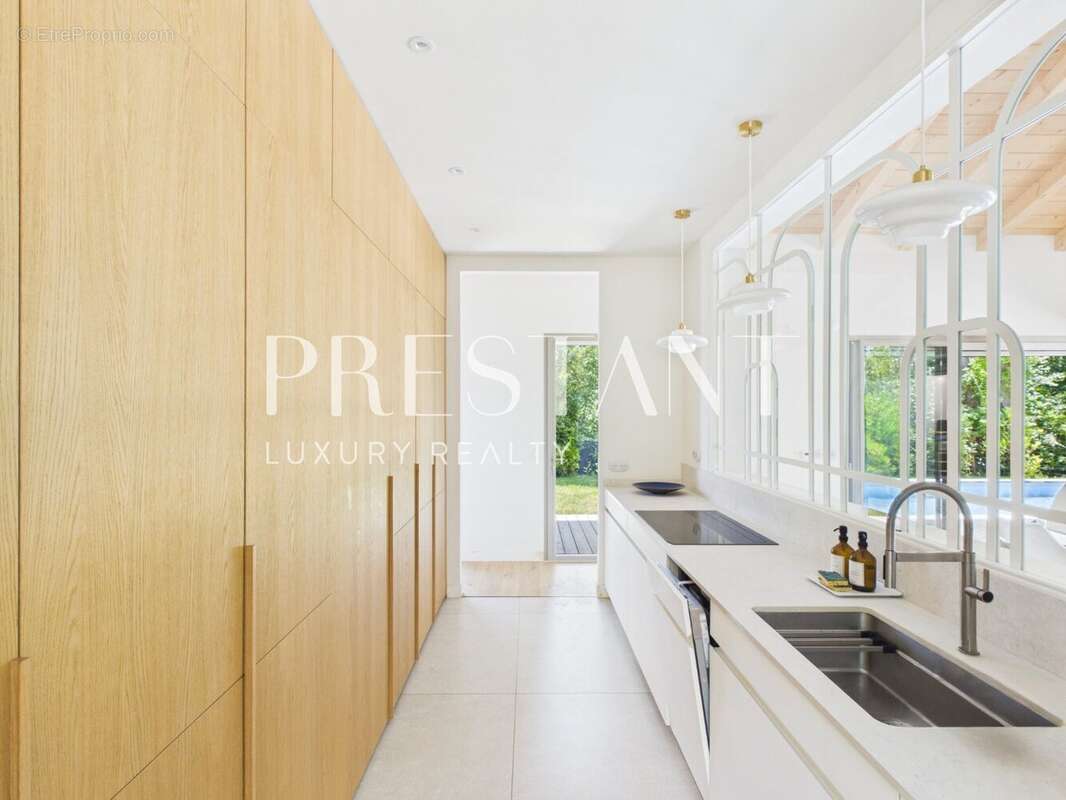Maison à BASSUSSARRY