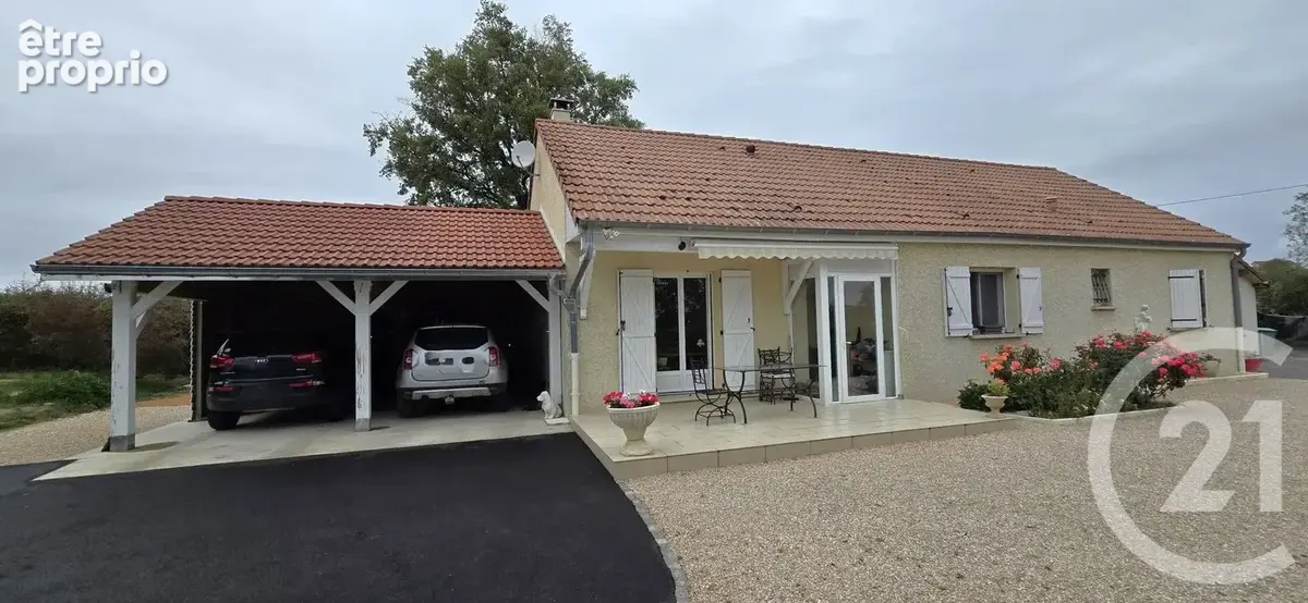 Maison à SAINT-LAURENT-D'ANDENAY