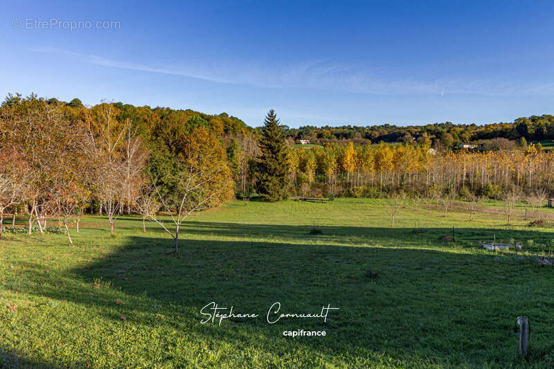 Maison à SAINT-GERMAIN-DU-SALEMBRE