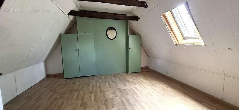 Maison à LA CHAPELLE-AUBAREIL