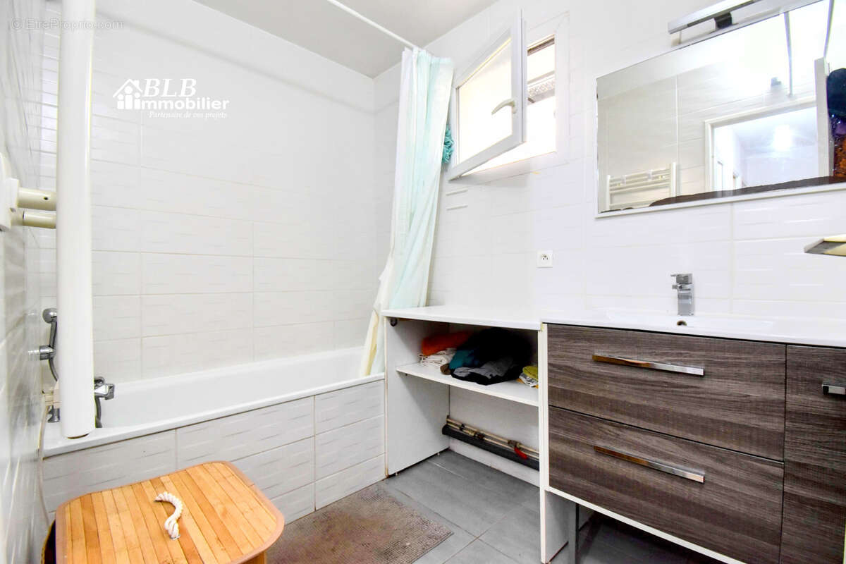 Appartement à MONTIGNY-LE-BRETONNEUX