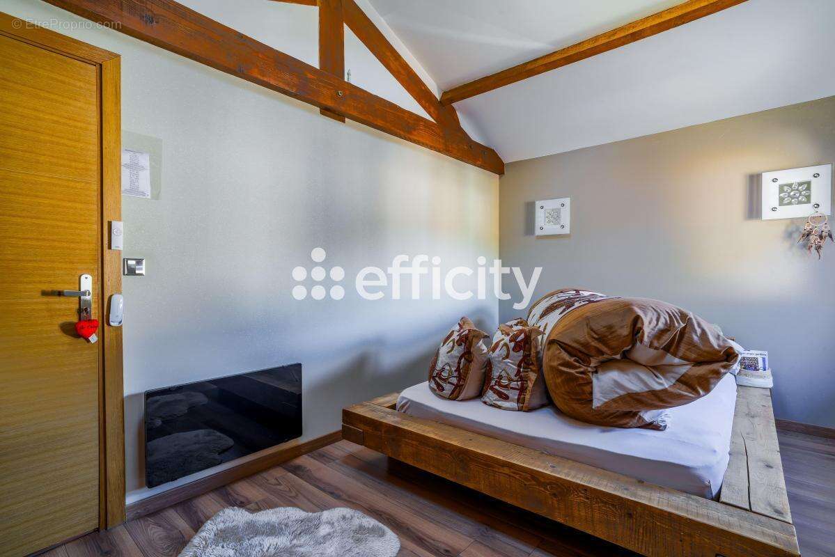 Maison à MONTEVRAIN