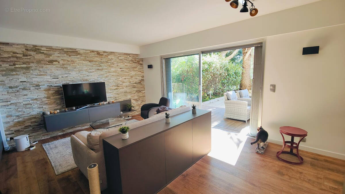 Appartement à LE CANNET