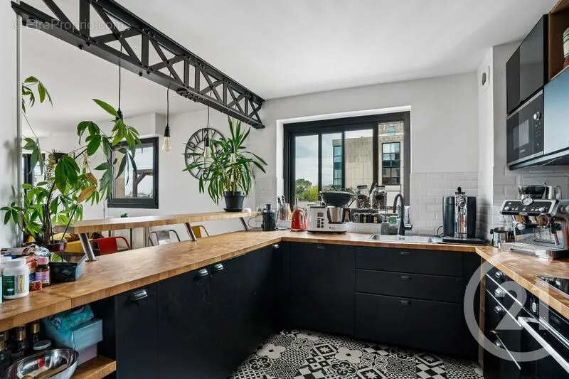 Appartement à LEVALLOIS-PERRET