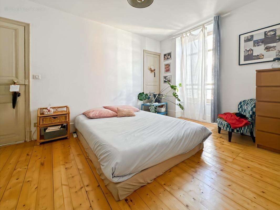 Maison à TOURNON-SUR-RHONE