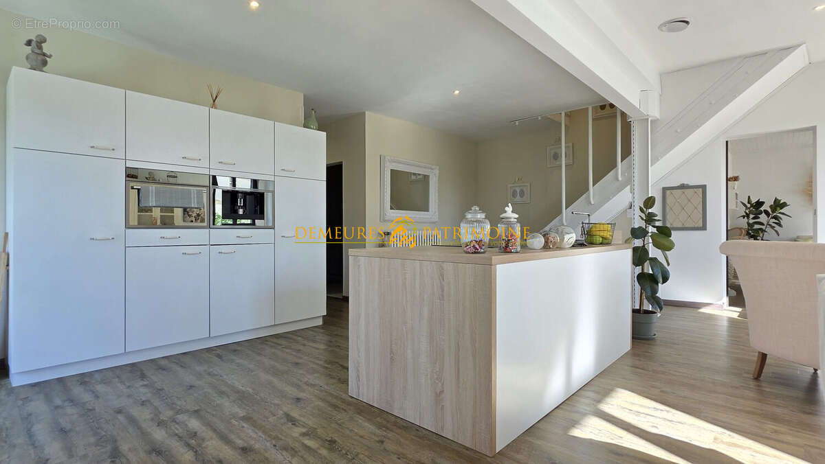 Maison à RUELLE-SUR-TOUVRE