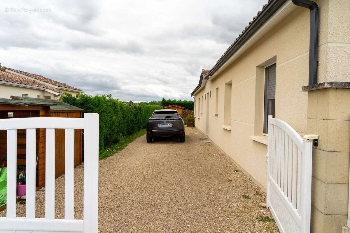 Maison à ARVEYRES