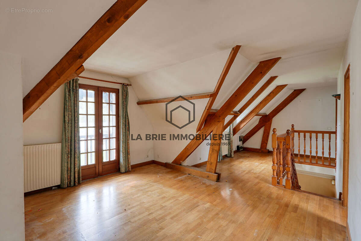 Maison à VILLECRESNES