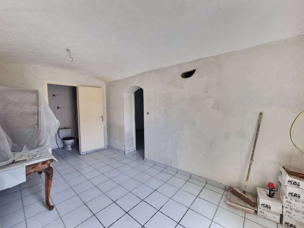 Commerce 38 m² à Rive-De-Gier  - photo 3