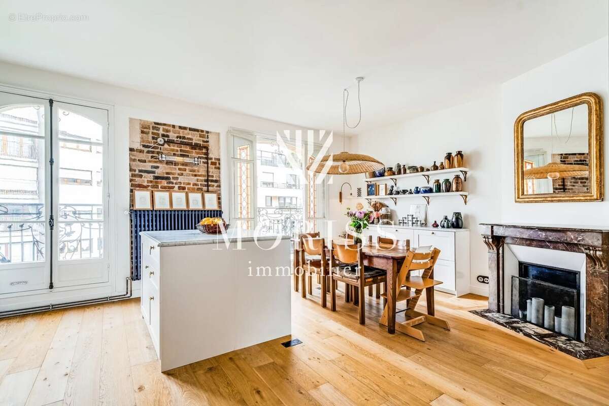 Appartement à PARIS-15E
