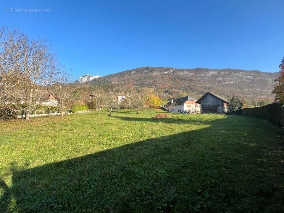 Terrain 776 m² à Naves-Parmelan  - photo 3