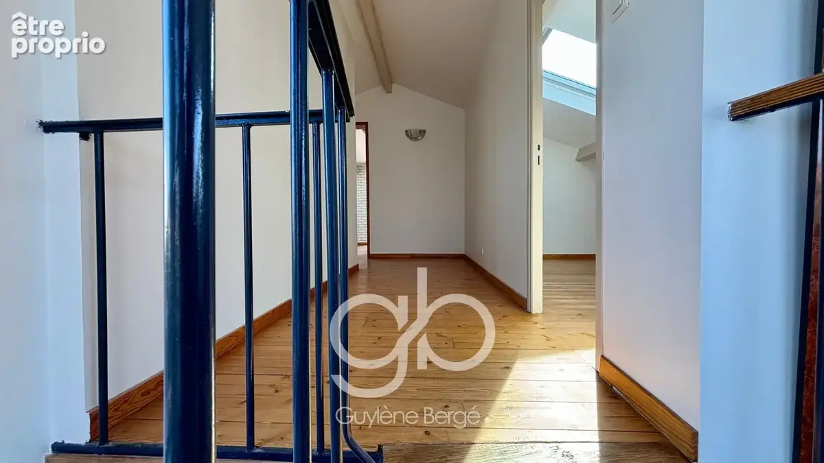 Pérols   Maison familiale atypique avec piscine - photo 13
