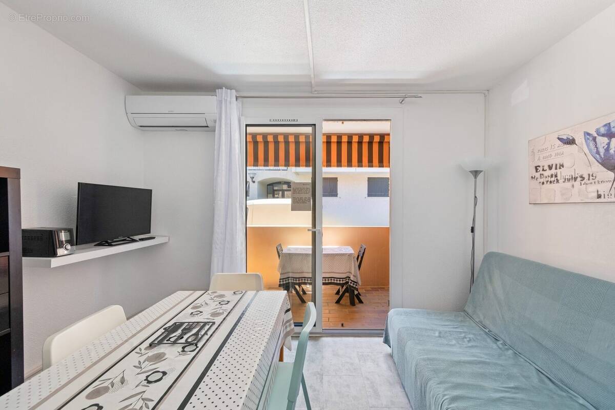 Appartement à SAINT-CYR-SUR-MER