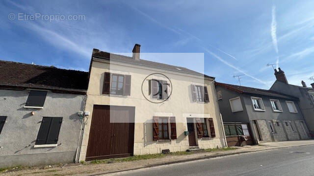 Maison à BOISCOMMUN