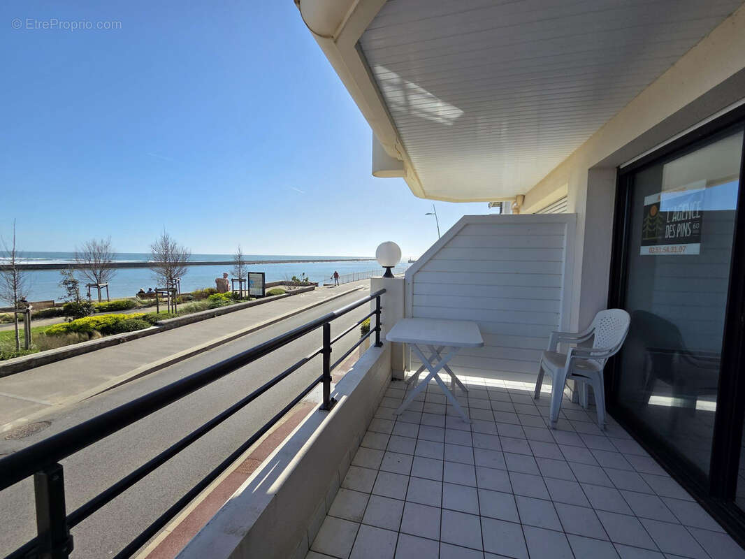 très belle résidence de qualité, quartier Boisvinet vue imprenable mer et sortie du port - photo 2