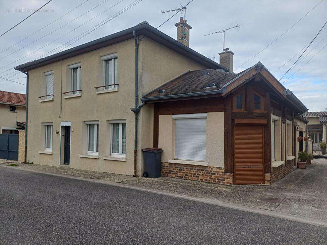 Charmante maison rénovée 3 chambres - 97 m2 - Songy - photo 8