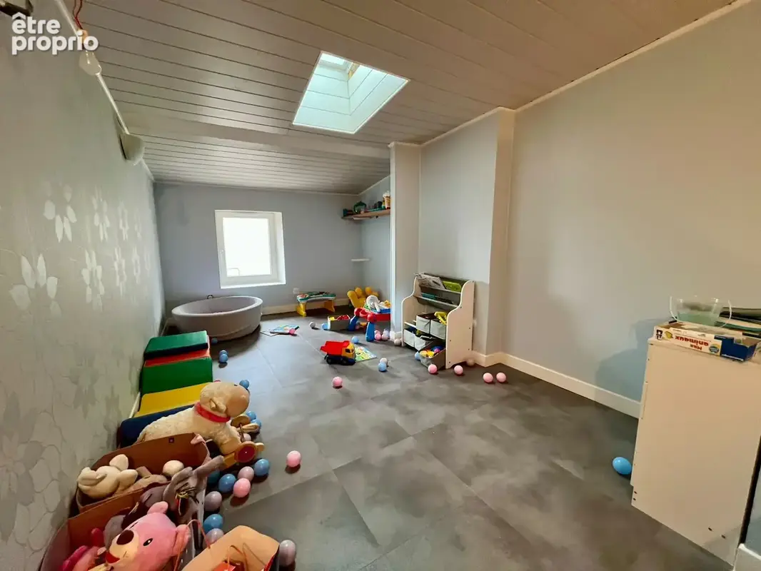 Maison 5 pièces 85 m² à vendre à Pont-Du-Chateau (63430) - photo 8