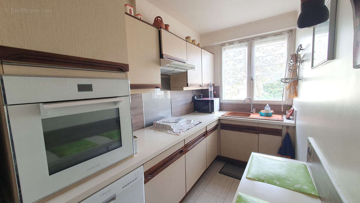 Appartement à L'HAY-LES-ROSES