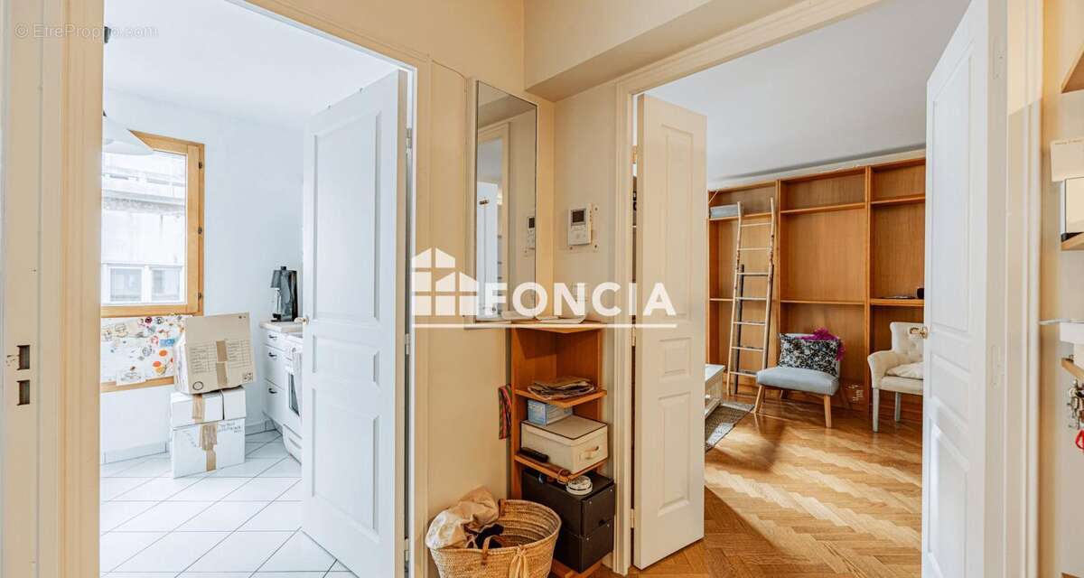 Appartement à PARIS-11E