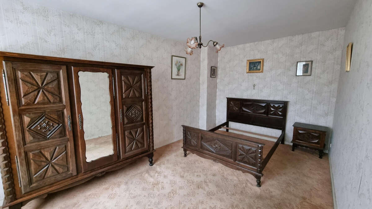 20251204_142928 - Maison à SAINT-FRONT-LA-RIVIERE