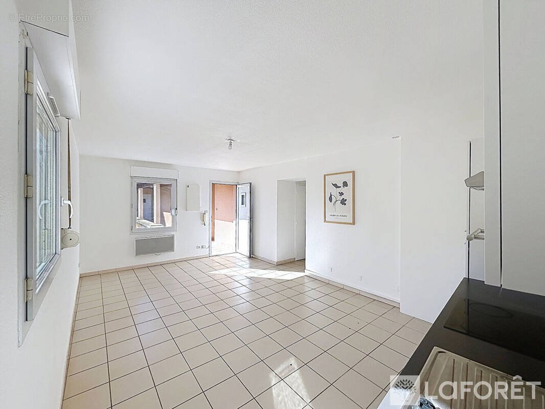 Appartement à COURTHEZON