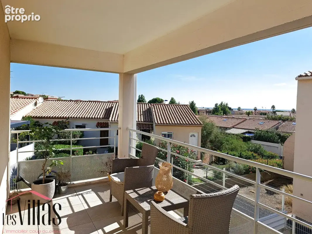 Saint Pierre la Mer - Appartement T3 avec terrasse et garage - photo 3