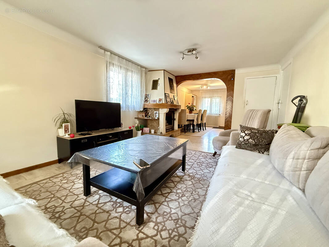 Maison à AULNAY-SOUS-BOIS